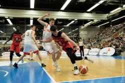 Deutschland gewinnt das Halbfinale im Albert-Schweitzer Turnier gegen Russland mit 80:75. Somit Spielt Deutschland gegen Australien im Finale