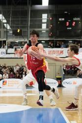 Deutschland gewinnt das Halbfinale im Albert-Schweitzer Turnier gegen Russland mit 80:75. Somit Spielt Deutschland gegen Australien im Finale