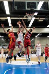 Deutschland gewinnt das Halbfinale im Albert-Schweitzer Turnier gegen Russland mit 80:75. Somit Spielt Deutschland gegen Australien im Finale