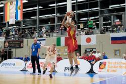 Deutschland gewinnt das Halbfinale im Albert-Schweitzer Turnier gegen Russland mit 80:75. Somit Spielt Deutschland gegen Australien im Finale