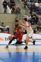 Deutschland gewinnt das Halbfinale im Albert-Schweitzer Turnier gegen Russland mit 80:75. Somit Spielt Deutschland gegen Australien im Finale