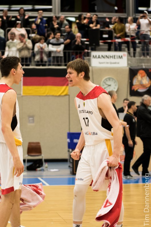 Deutschland gewinnt beim Albert-Schweitzer-Tunier mit 74:70 gegen die Türkei